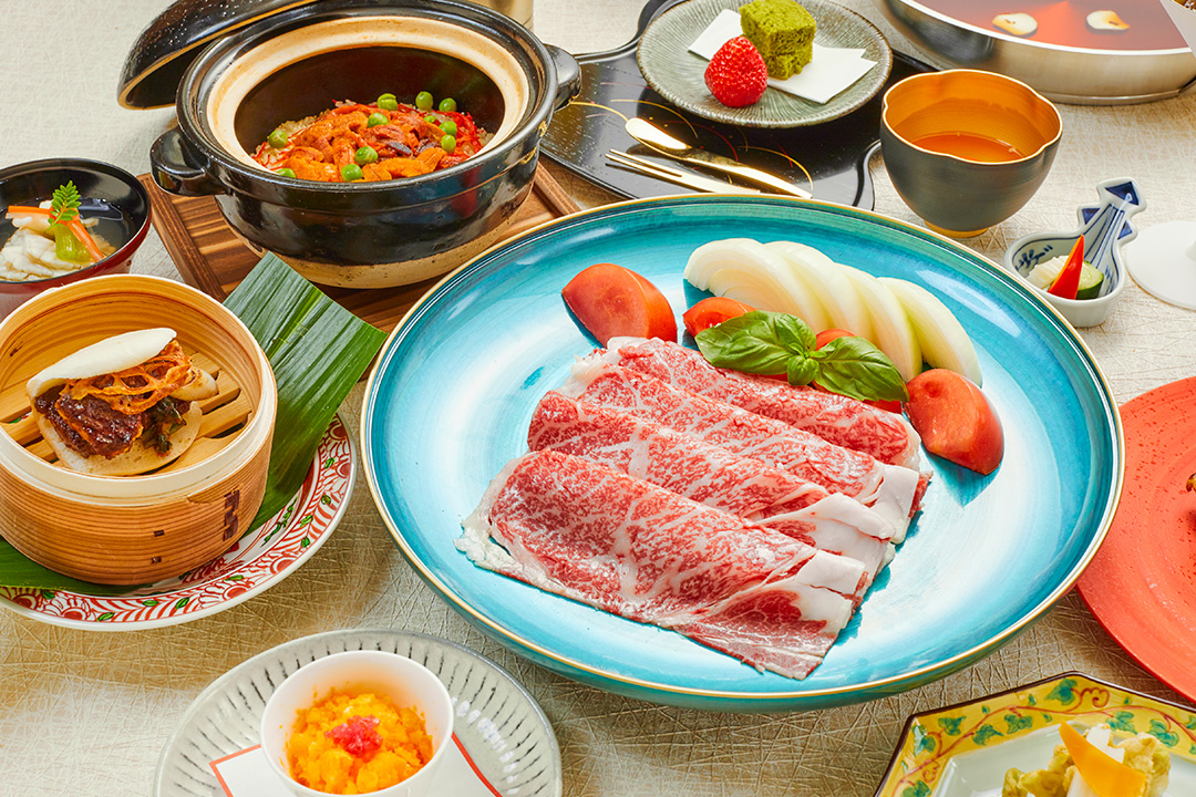 季節懐石とトマトすき焼き